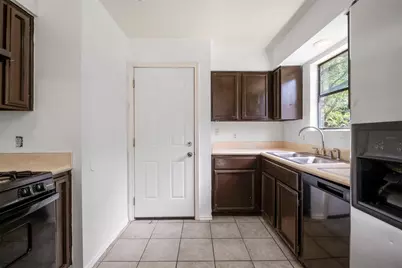 10501 Bilbrook Place, Austin, TX 78748 - Photo 6