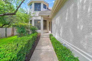 41 Muirfield Greens Ln, Lakeway, TX 78738 - Photo 2