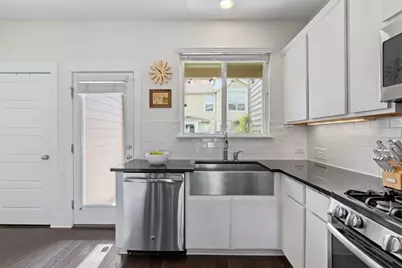 7405 Wolverine Street, Austin, TX 78757 - Photo 6