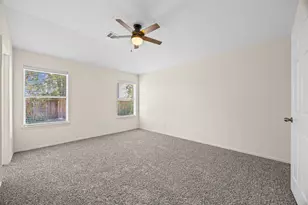 11917 Buzz Schneider Ln, Austin, TX 78748 - Photo 12