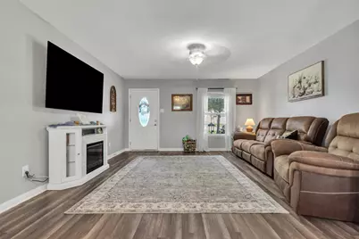 100 Wincliff Cove #13D, Jarrell, TX 76537 - Photo 6