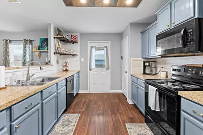 100 Wincliff Cove #13D, Jarrell, TX 76537 - Photo 14