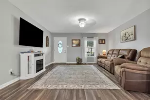 100 Wincliff Cv, Jarrell, TX 76537 - Photo 2