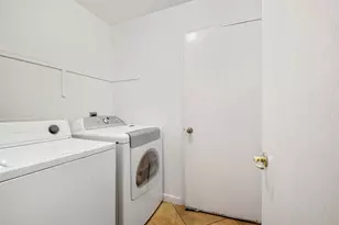 105 Cattail Cove, Hutto, TX 78634 - Photo 10