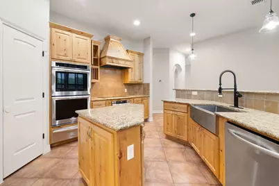 321 Sarahs Lane, Liberty Hill, TX 78642 - Photo 14