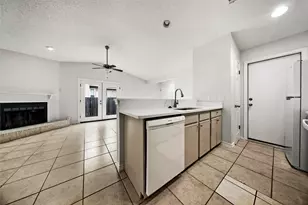 808 Lloyd Ln, Elgin, TX 78621 - Photo 16