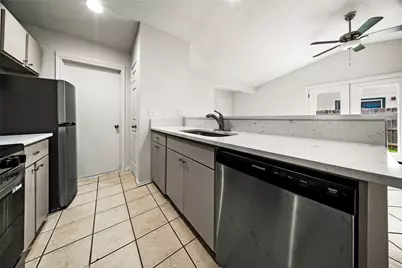 808 Lloyd Lane #A&B, Elgin, TX 78621 - Photo 4