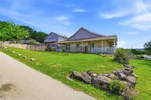 22101 Oban Dr, Spicewood, TX 78669 - Photo 2