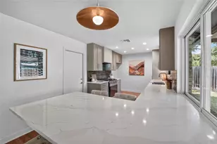 13005 Powderhorn St, Austin, TX 78727 - Photo 8