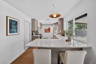 13005 Powderhorn St, Austin, TX 78727 - Photo 10