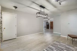 2204 Falcon Hill Dr, Austin, TX 78745 - Photo 10