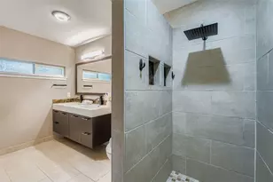 2204 Falcon Hill Dr, Austin, TX 78745 - Photo 4