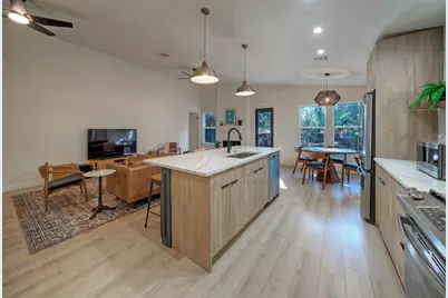 8406 Los Ranchos Drive, Austin, TX 78749 - Photo 14