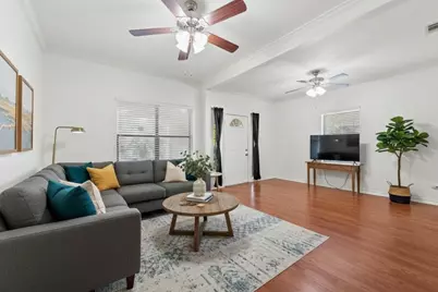 1220 Taylor Street, Austin, TX 78702 - Photo 2