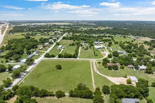 204 Christopher Dr, Bruceville Eddy, TX 76524 - Photo 38