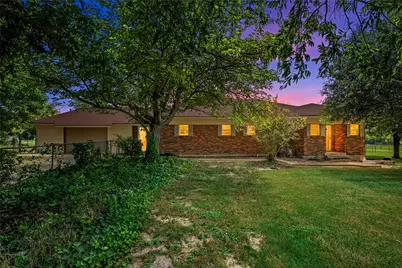 204 Christopher Drive, Bruceville Eddy, TX 76524 - Photo 2