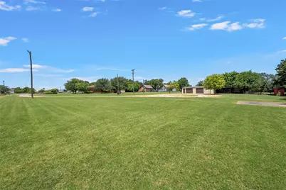 204 Christopher Drive, Bruceville Eddy, TX 76524 - Photo 32