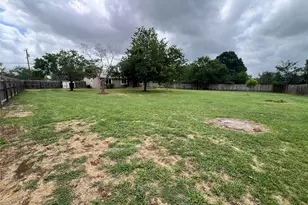 204 Quail Meadow Dr, Kyle, TX 78640 - Photo 16