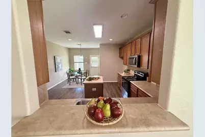 102 Williamson Cove, Elgin, TX 78621 - Photo 8