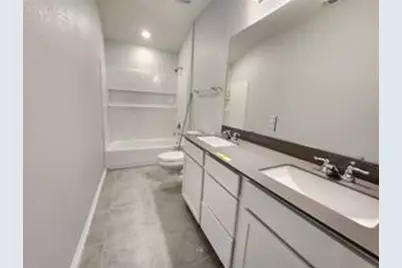 8211 Knoxville Trail, Austin, TX 78744 - Photo 6