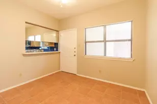 706 W 22nd St, Austin, TX 78705 - Photo 6