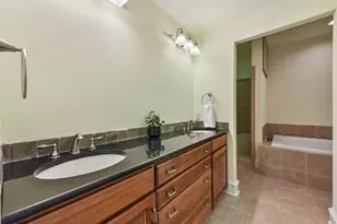 1915 Oak Forest Dr, Round Rock, TX 78681 - Photo 16