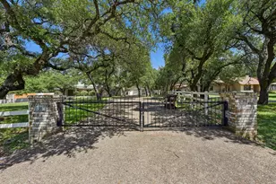 1915 Oak Forest Dr, Round Rock, TX 78681 - Photo 4