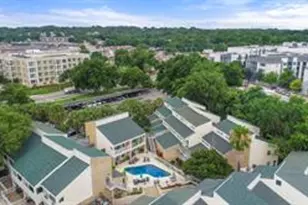 1818 S Lakeshore Blvd, Austin, TX 78741 - Photo 12