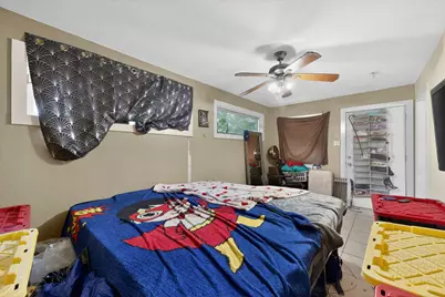 1302 1/2 Walnut Avenue E #2, Austin, TX 78702 - Photo 32