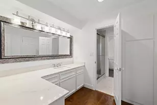 17 Hedgebrook Way, The Hills, TX 78738 - Photo 20
