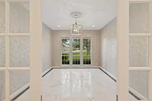17 Hedgebrook Way, The Hills, TX 78738 - Photo 8