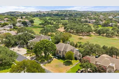 17 Hedgebrook Way, The Hills, TX 78738 - Photo 30