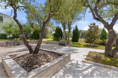17 Hedgebrook Way, The Hills, TX 78738 - Photo 34