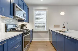 1909 Willow St, Austin, TX 78702 - Photo 8