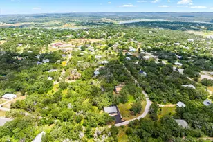 408 Breezing Ln, Spicewood, TX 78669 - Photo 36