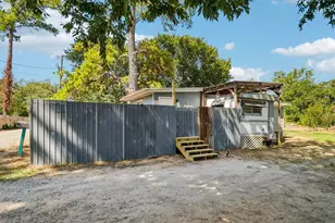 126 Market St, Bastrop, TX 78602 - Photo 28