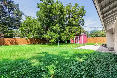 2013 Southern Oaks Drive, Austin, TX 78745 - Photo 10