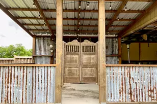 201 Church Hill Ln, Liberty Hill, TX 78642 - Photo 22