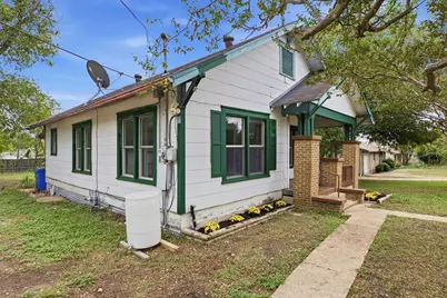 508 Sloan Street, Taylor, TX 76574 - Photo 2