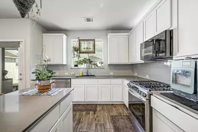 141 Fabion Street, Kyle, TX 78640 - Photo 8