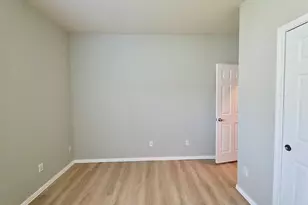 211 Almquist St, Hutto, TX 78634 - Photo 16