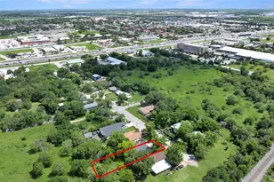 206 Sherwood St, San Marcos, TX 78666 - Photo 4
