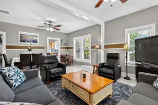 217 N Bishop St, San Marcos, TX 78666 - Photo 6