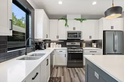 2202 Santa Rita Street, Austin, TX 78702 - Photo 8