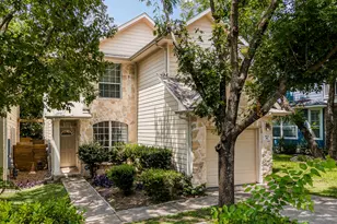 1821 Village Oak Ct, Austin, TX 78704 - Photo 2