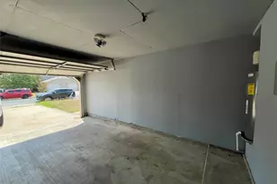 8810 Springmail Cir, Austin, TX 78729 - Photo 24