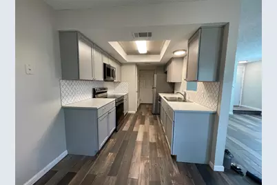 8810 Springmail Circle #B, Austin, TX 78729 - Photo 6