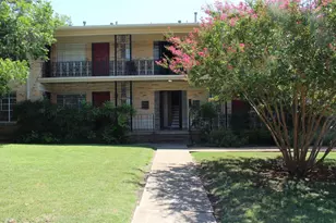 301 E 34th St, Austin, TX 78705 - Photo 2