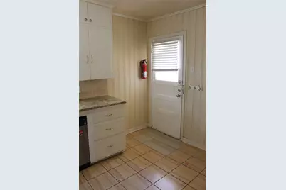301 E 34th Street #105, Austin, TX 78705 - Photo 20