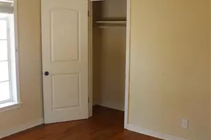 301 E 34th St, Austin, TX 78705 - Photo 24